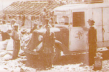 1937: לאחר שעות העבודה היו עובדי תנובה ירושלים לוקחים חלק בהקמת ישובים חדשים, כאן בקיבוץ "מעלה החמישה" .