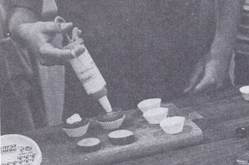 1980: סדנאות בישול לילדים.