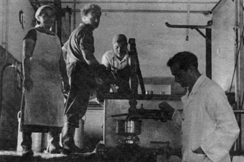 1935: מחלבה אזורית בדגניה א`.